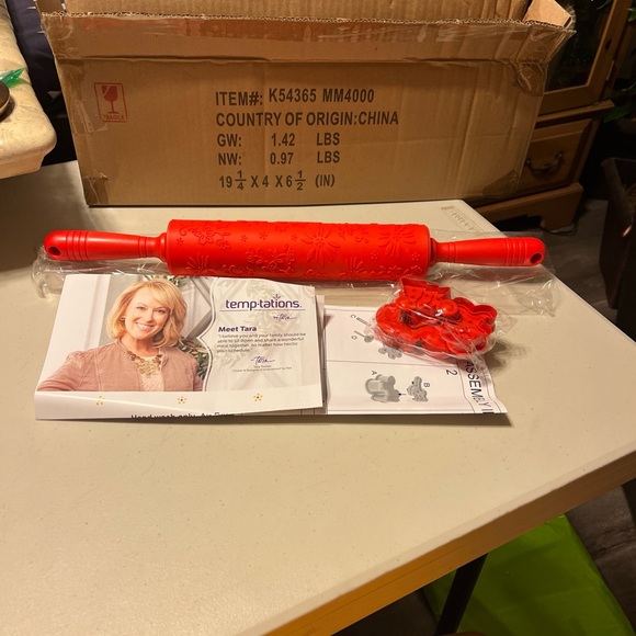 Temptations qvc Red Rolling Pin with Embossed Patterns - Picture 2 of 5